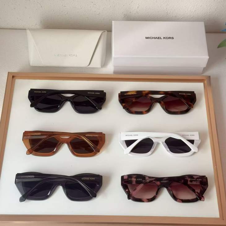 Picture of Michael Kors Sunglasses _SKUfw81854064fw